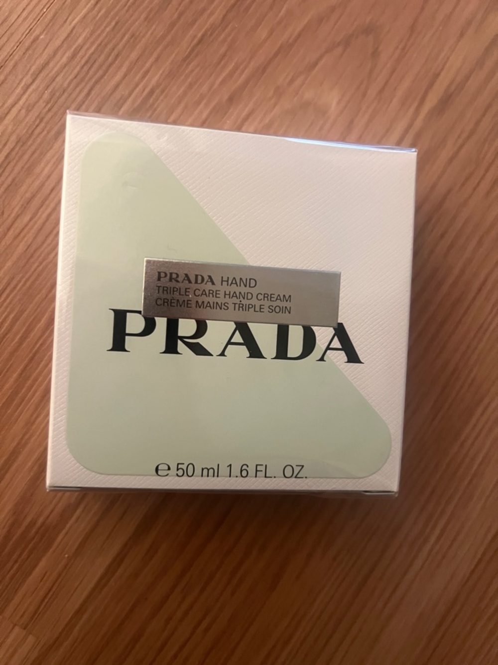 VIRAL🚨NWT PRADA TRIANGLE HAND CREAM🚨